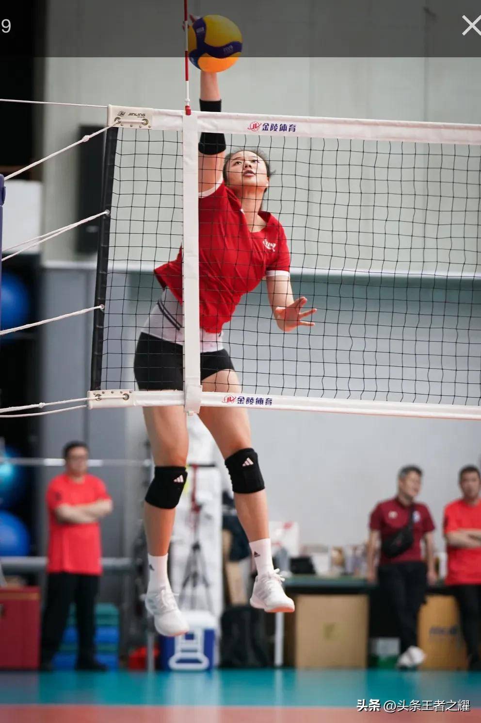 关于HKA翻盘G2，Jankos线上压制力十足顶尖较量2025世界赛，留下经典瞬间的信息